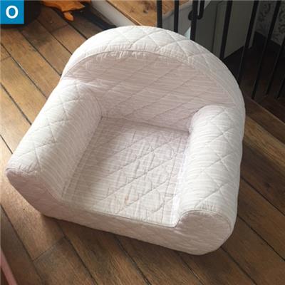 Fauteuil rayé rose